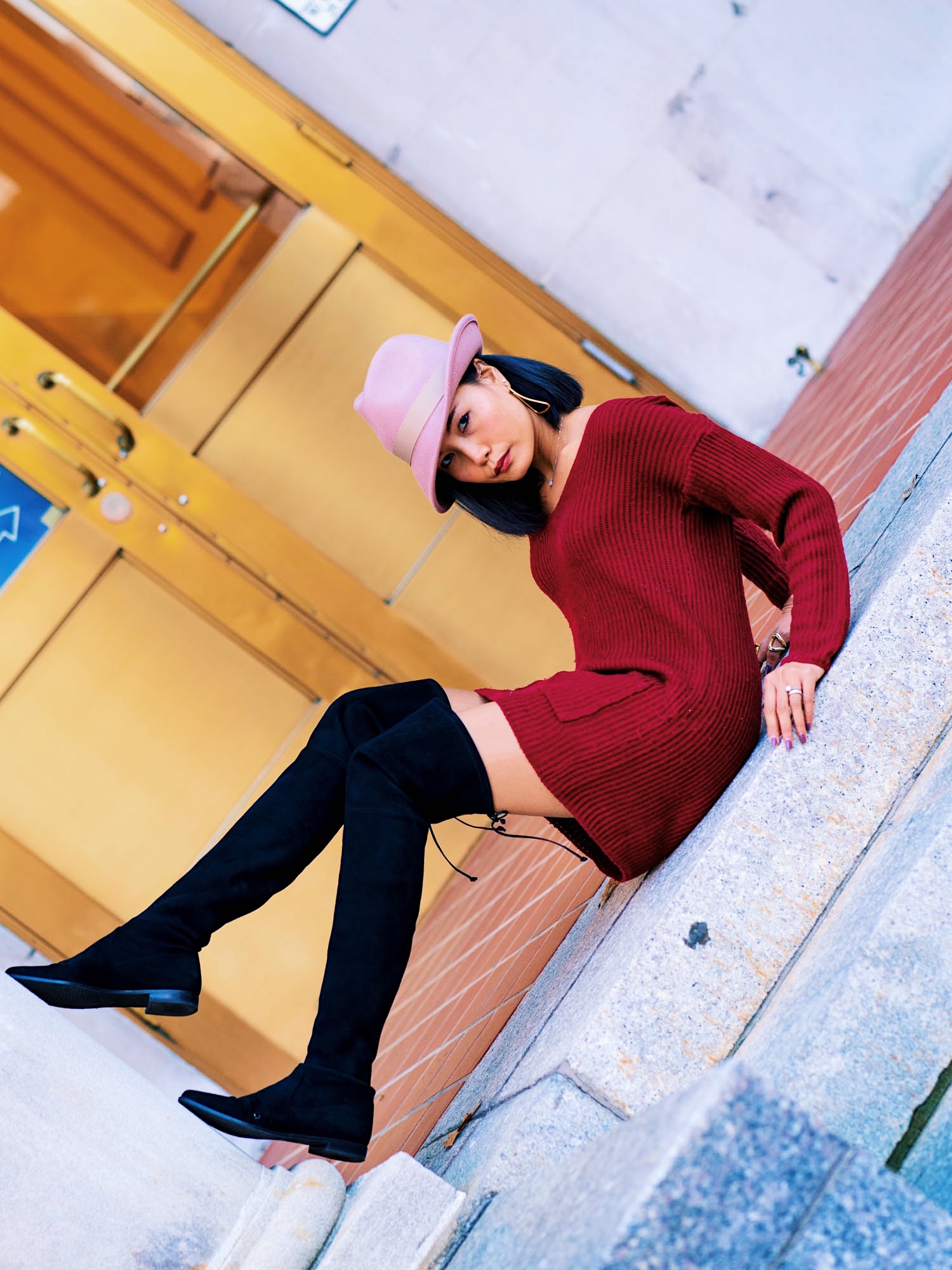 oversized sweater dress with over the knee boots and pink fedora hat - hat blogger
