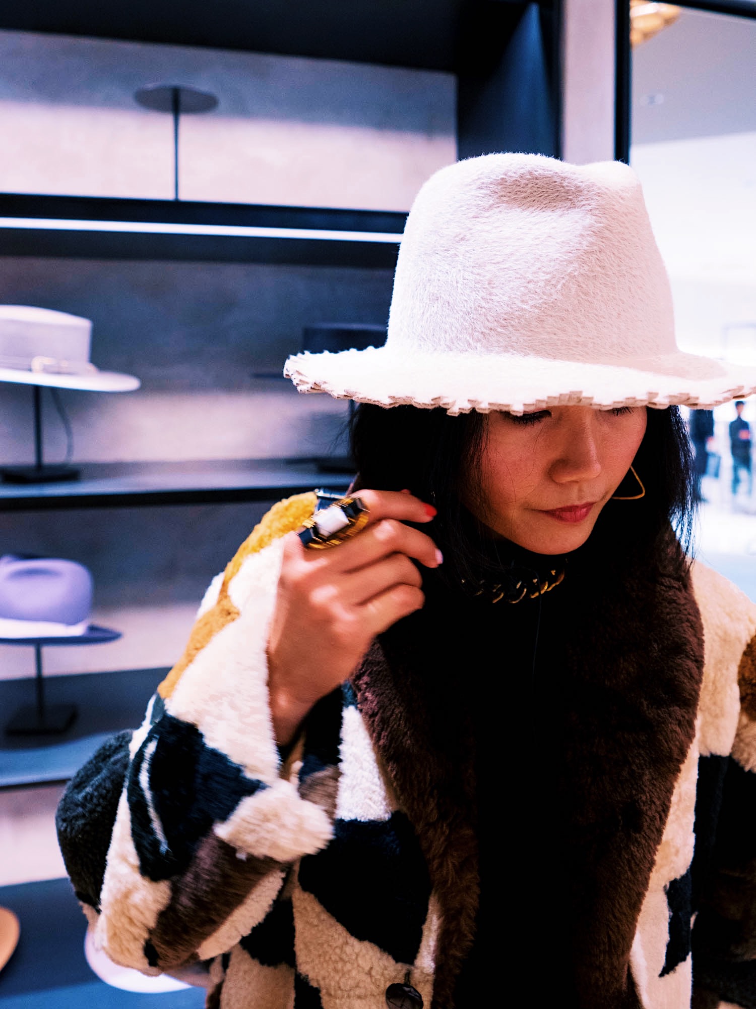 nanphanita #thathatgirl is wearing a white classic fedora hat by kijima takayuki tokyo japan