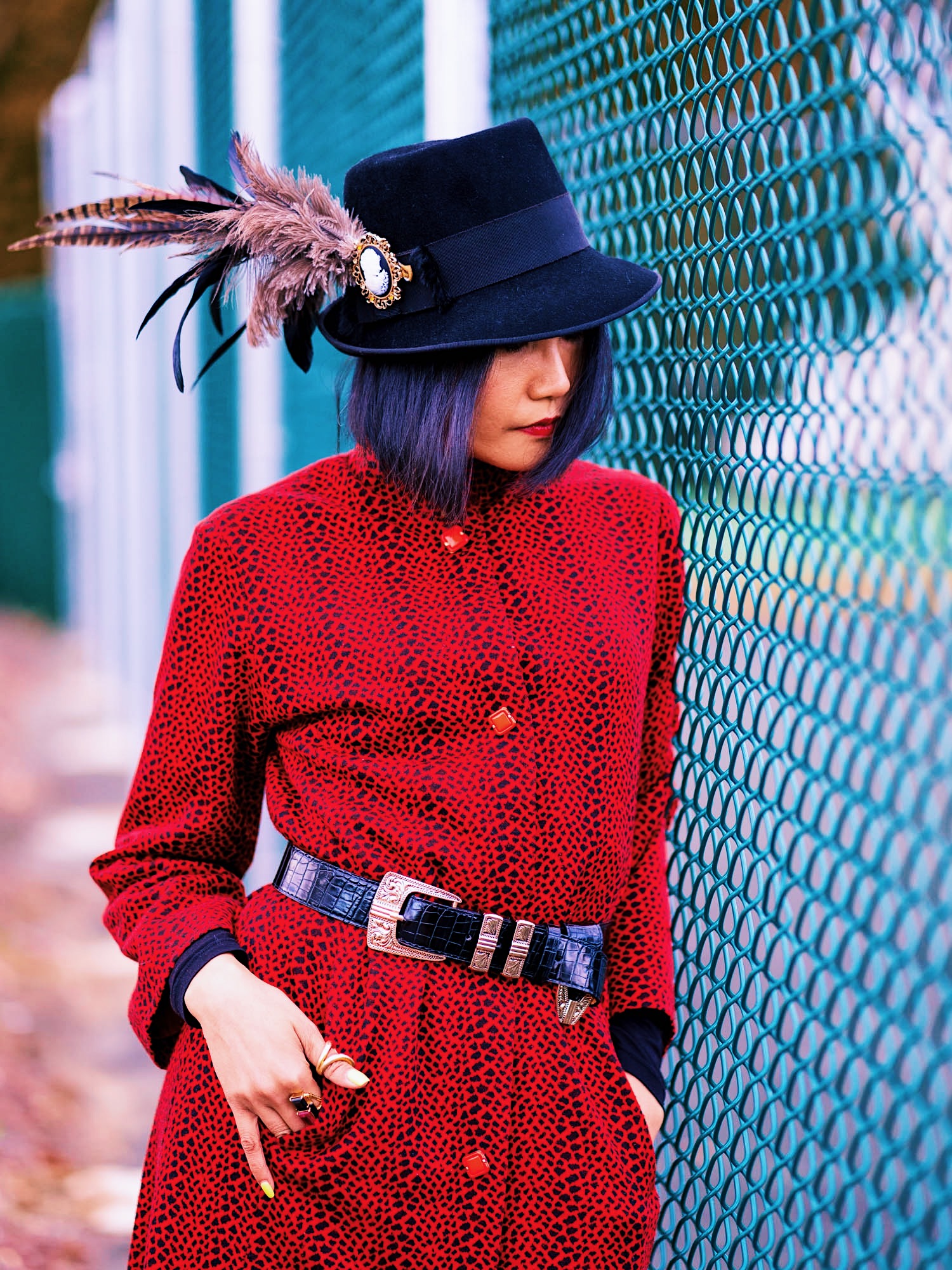 how to style your hat with feather pins