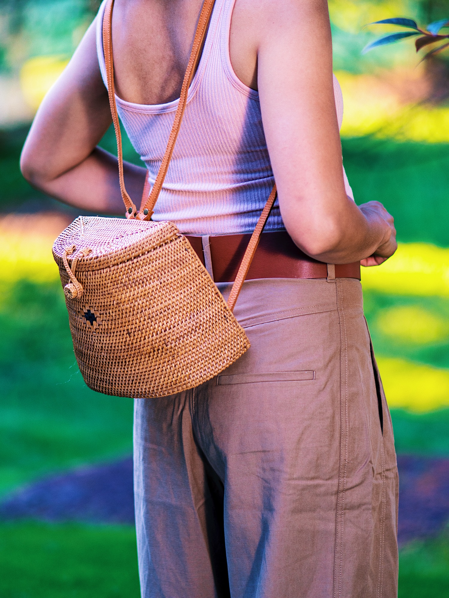 womens baysky woven straw backpack